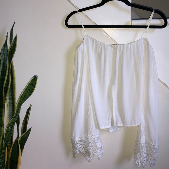 Forever 21 Off Shoulder Bell Lace Sleeve Top - Picture 3 of 5